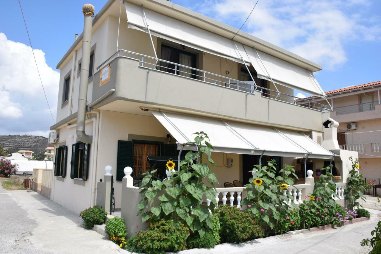 קלמאקי Sunflower Apartments מראה חיצוני תמונה